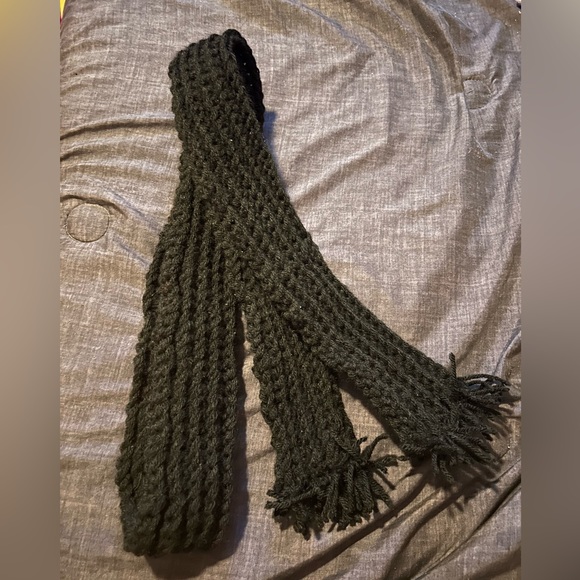 Handmade crochet ear warmer headband with scarf - Picture 4 of 4